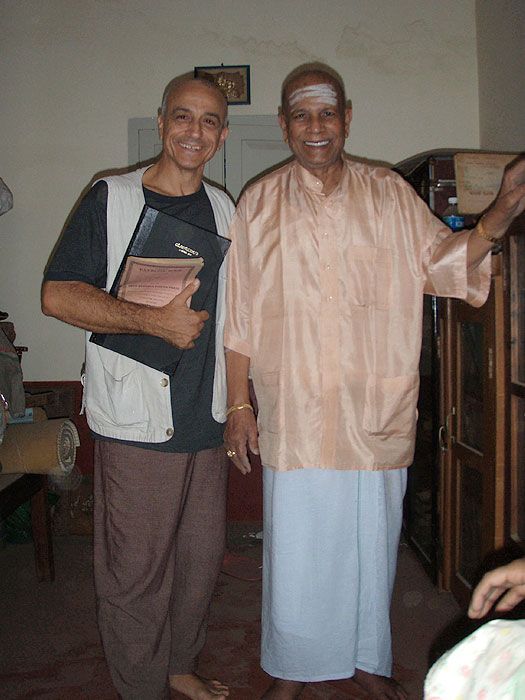 Lino Miele with Sri K. Pattabhi Jois, standing together in Mysore.